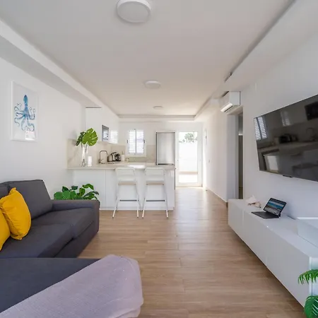 Seaside Playa Del Ingles Refurbished In 2024 San Bartolome de Tirajana (Gran Canaria)